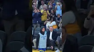 Steph and Seth Curry brothers trade jerseys at open practice #Warriors