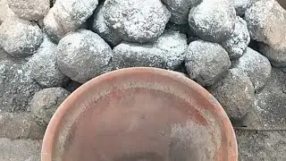 Black sand crumbling dry crunchy #satisfying #relaxing #sandcementasmr 