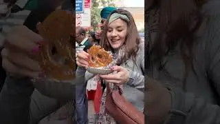 Пробуем индийскую уличную еду в Дели #Индия #Шорты