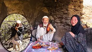 💪 Hardworking Old Man & His Wife in Rural Afghanistan | Peaceful Village Life in Daikundi
