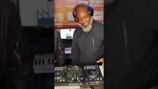 Deep house lovers, our Fridays Back to Back Deep House Sessions are here! 🎶🎵We Play House Music