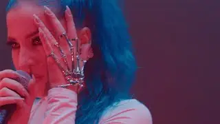 Charlotte Sands - Out of My Head feat. Aaron Gillespie (Official Music Video)