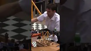 Grandmaster plays chess vs Robot 🫣😂 #chess #robot #grischuk