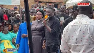 Pastor Bugembe Asabide Omubiri Gwa Maama Wa Fik Fameica Nga Tanagamizibwa Ku bijja 