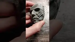 Я вырезаю лицо, которое спрятано под маской или уродую нормальное лицо?