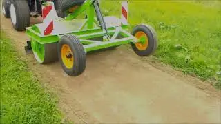 Traktor mit Walze