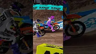 Battle for the Win in Seattle MX Simulator 250 Main! #shorts