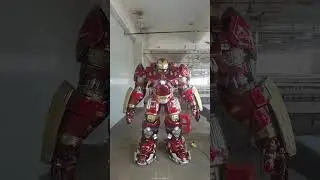 Life Size Hulkbuster MK44 1:1 Figure Statue??!! 🔥😬 #shorts #Marvel #hulkbuster
