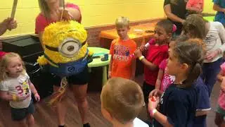 Despicable Me Minion Pinata Stuart