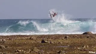 Move of the Week / Olamana Eleogram in Indonesia - Freesurf Magazine