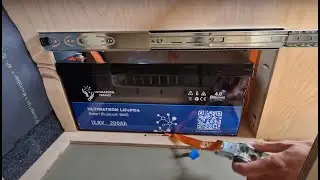 Relier batterie moteur et auxiliaire via Chargeur Booster DC DC - Fourgon van am&eacute;nag&eacute; VW T5 🔋⚡