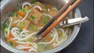 Suong Nguyen  đang phát trực tiếp! Ớn cơm ăn phở#shortvideo #shorts