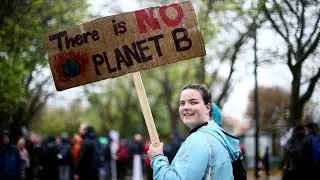 COP26: Tens of thousands rally in Glasgow to demand climate action &bull; FRANCE 24 English