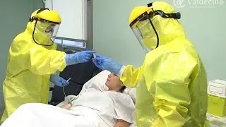 Valdecilla entrena en el uso de equipos para atender a pacientes con ébola
