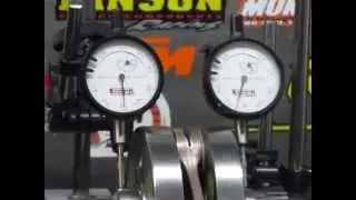 Биение коленвала на KTM 300 XC равно НУЛЮ!!!