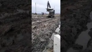 Nha co viec can ban gap Volvo EC 55 gia 350t