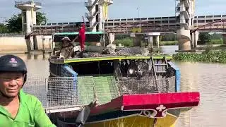 Full Video: Watch Red-View Chill Ducks Leave the Boat & Head to Fields for Food &ndash; Farm Life TV