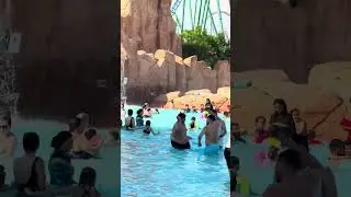 🤽&zwj;♂️ Water Park Fun Wave Pool Dance - Happy Summer Day 🎉🌞 #aquapark #travel