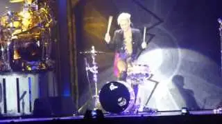 P!nk Pink - Playing drums / Are We All We Are (Brisbane 30.08.13)