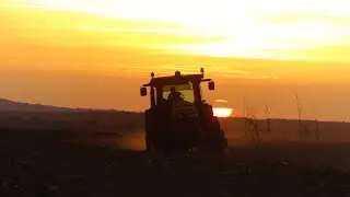 Best Team 8x John Deere 6R, 8R, 6920, 6930, 8320, 8230 Ploughing 2025