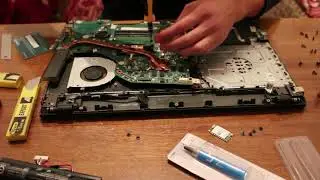 Ноут Acer E15 E5-573G-3050. Разборка и замена термопасты.