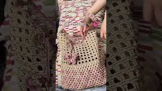 💗 Heart design crochet bag🌸 With handmade flower chain details✨ #yarnlove #crochet