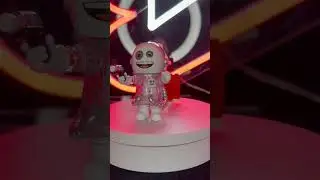 Mega Space Molly 100% Pop Mart #chinese #shorts #kids #popmart #satisfying #fun #01 #pop #emoji