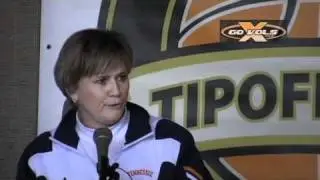 Holly Warlick's favorite story about Pat Summitt has a weight requirement