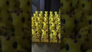 Nyaste medlemmen i minis-familjen &auml;r denna giraff!