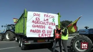 Los ganaderos cortan la A-62 y la N-620 en La Fuente de San Esteban