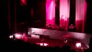 Paramore - Let The Flames Begin - Live at Red Rocks