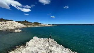 Jurassic Lake Fishing