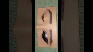 Smokey Silver&ndash;Purple Glitter Eye Makeup with Bold Black Wing & Bindi Look