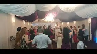 La nuntă cu colegu  DJ Bitza .