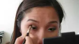 Урок по нанесению теней для век Teal Eyeshadow от Yaby Cosmetics (на кантонском диалекте)