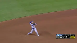 LAD@MIA: Turner reacts quickly to retire Ozuna