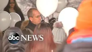 Chicago high school students walk out of class over gun violence