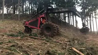 Dirker 3 Wheel Log Handler (Logger) digging its own road.