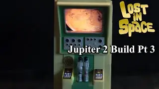 Moebius 1/35 scale Jupiter 2 Pt 3 Custom and Communication walls