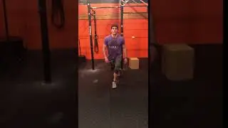 Curtsy lunge