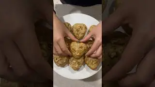 Cute heart shaped banana nut muffins 🍌💗 #baking