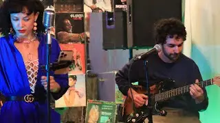 Simone Ayers & James Rapp: &ldquo;Use Me&rdquo; LIVE @ Legacy Dumbo