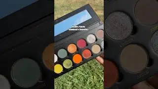 My go to fall palette this season 😍 Glaminatrix Cosmetics (Bonfire Palette) 💚 #eyeshadowpalette