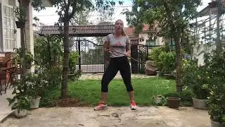 Strong legs, perfect en guard position footwork with a stick.
