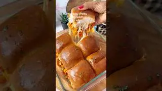 Cheesy chicken sliders 🍔 #chickensliders #sliders #recipe