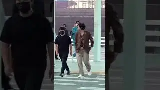 Tae new airport look 🥺💜😫 #bts #btsairport #btsarmy #taehyung#vbts  #dynamite #butter #newlook