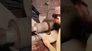 Cutting Truck Tyre For Recycling