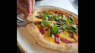 5 Stagioni Gluten free  Vegán Nápolyi stílusú pizza otthon sütve céklával füstölt cheddar sajttal :)