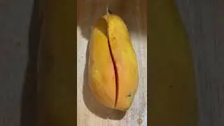 Asmr SWEET. SatisfYInG PaPAYA cUTTinG SOUnD #shorts