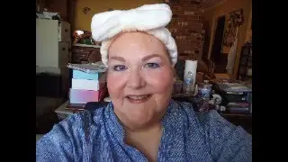 Sunday Night Skin Treats, 12-28-25   It's A Holiday Hangout!!  & Eyescream Beauty Box!